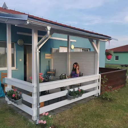 Pipi Village 8a Boldog